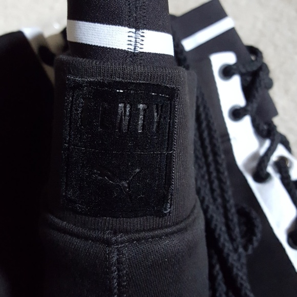 **SOLD** NWT Rihanna Puma Fenty Lace Side Track - Picture 3 of 6